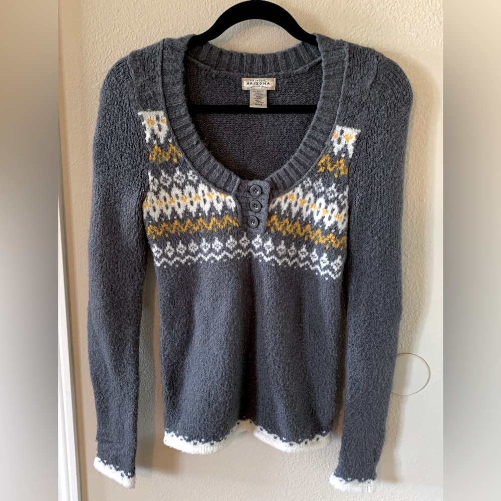 Cozy Scoop Neck Sweater with Alpine Design